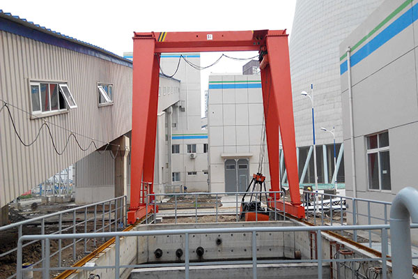 MHZ型單梁抓斗門(mén)式起重機(jī)